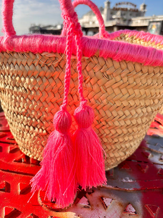 Tassel Straw Basket Bag – Handwoven Palm Leaf Tote