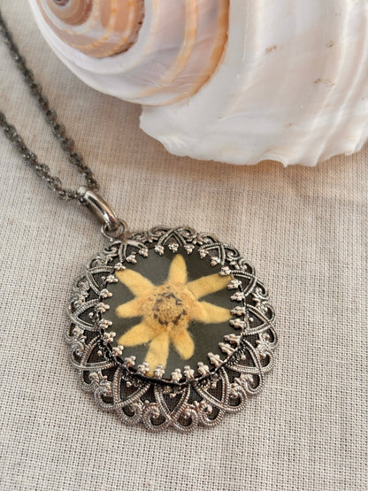 1970s Edelweiss Silver Filigree Pendant Necklace - I'd Wear That