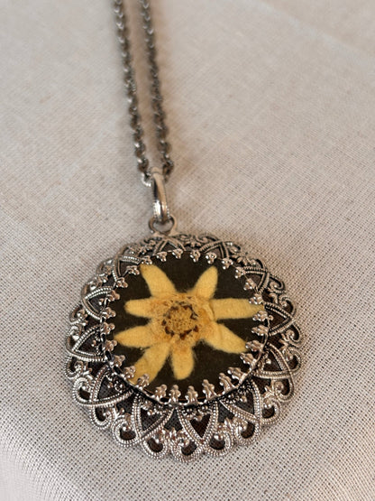1970s Edelweiss Silver Filigree Pendant Necklace - I'd Wear That