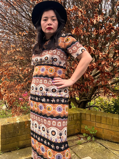 Vintage 1970s Printed Maxi Dress – Boho Folk Pattern
