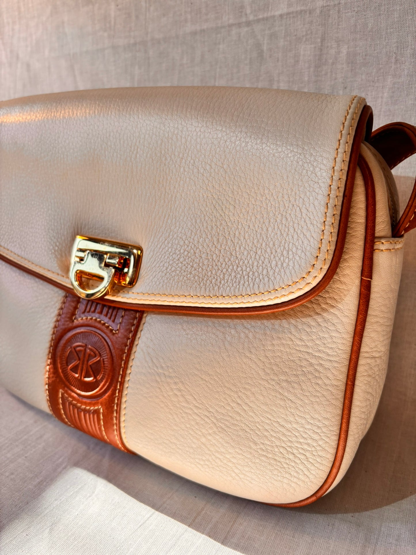 Vintage 1990s Bolsos Domingo Cream & Tan Spanish Leather Crossbody Bag – Purchased at El Corte Inglés