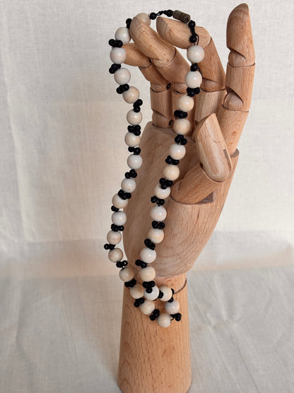 Vintage Wooden Bead Necklace - I'd Wear That