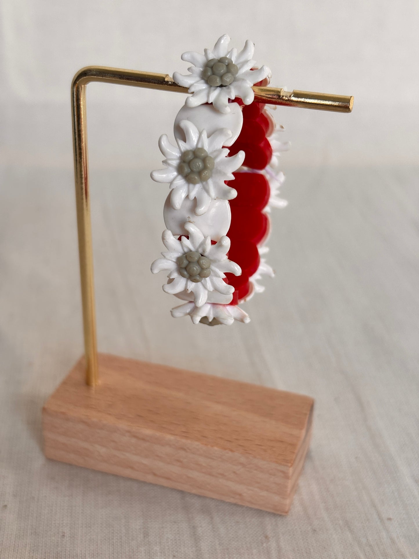 Vintage Child's 1950s Edelweiss Lucite Bracelet