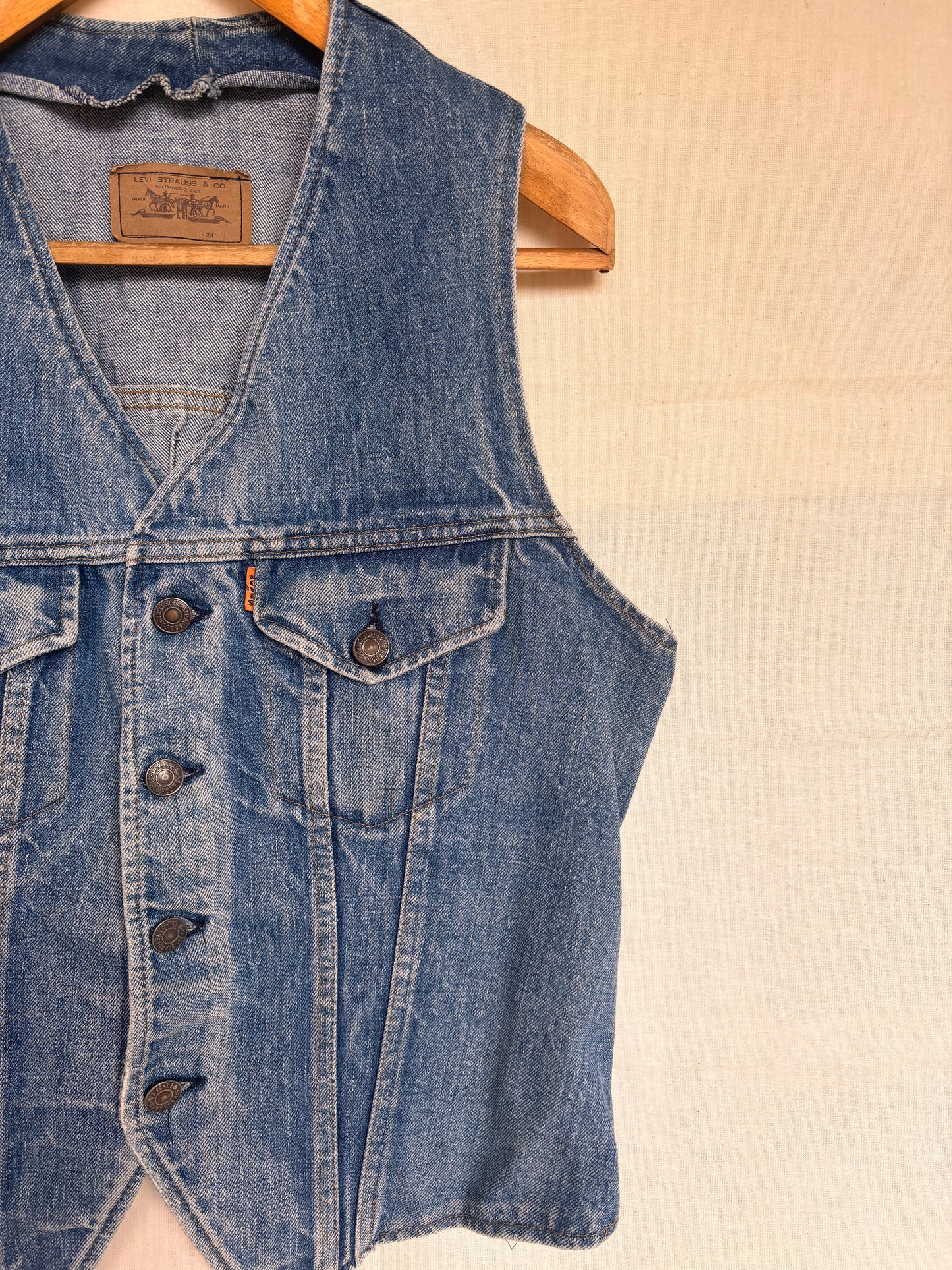 Vintage Levi’s Orange Tab Denim Waistcoat Vest – 70s/80s Light Wash