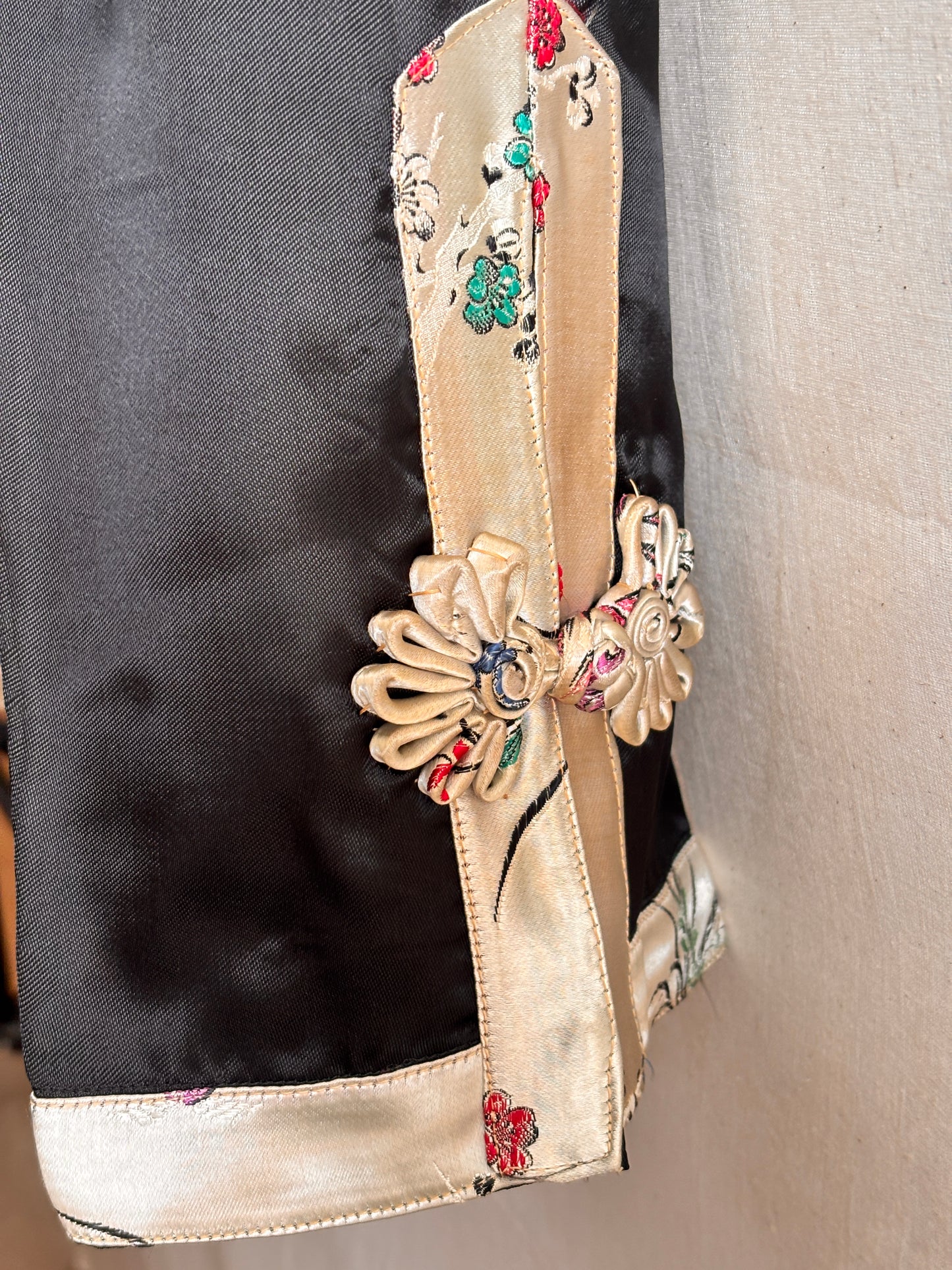 Vintage 1960s Chinese Satin Lounge Set