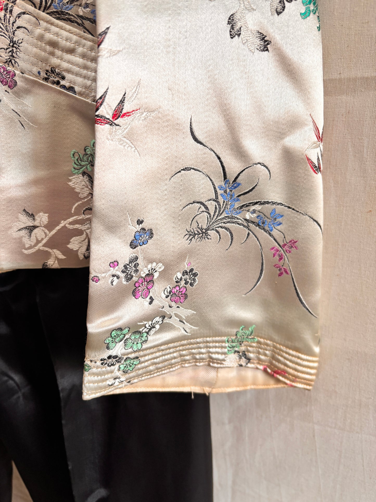 Vintage 1960s Chinese Satin Lounge Set