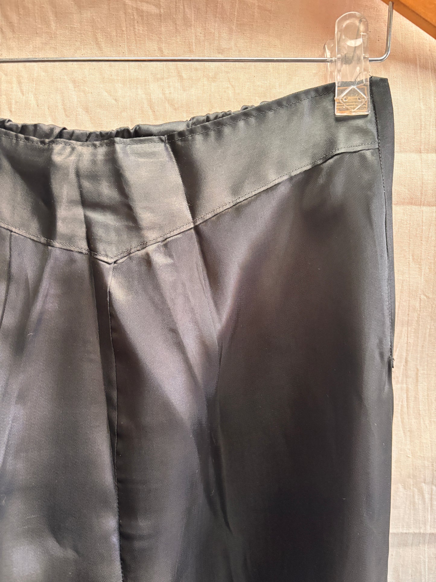 Vintage 1960s Chinese Satin Lounge Set