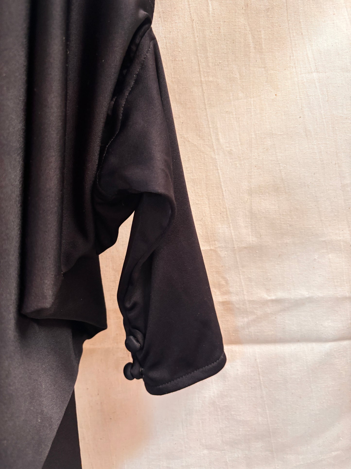 button cuffs of Yuki kaftan
