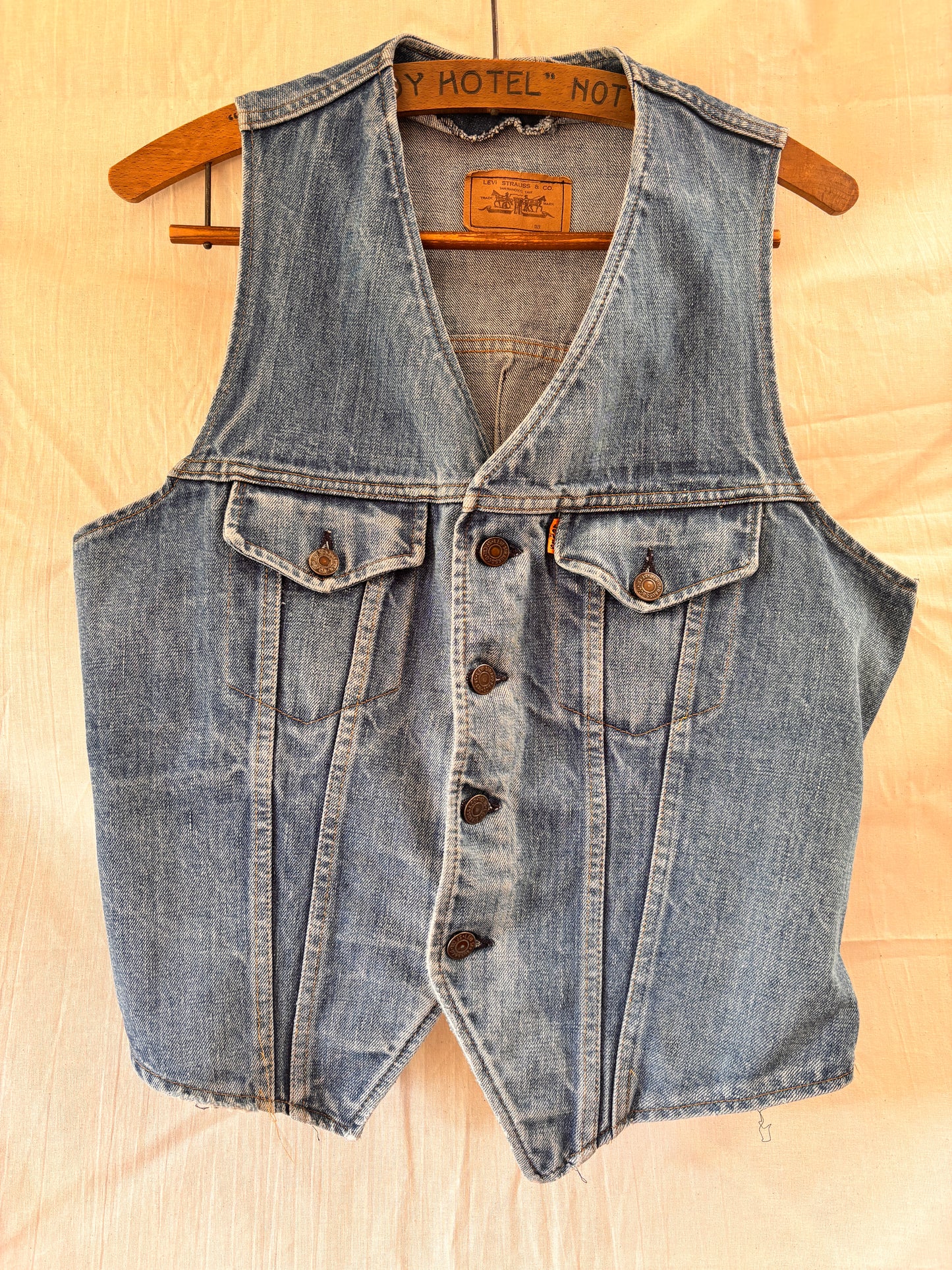 Vintage Levi’s Orange Tab Denim Waistcoat Vest – 70s/80s Light Wash