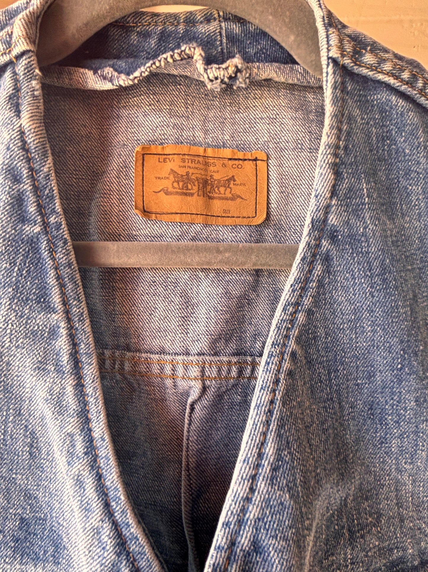 Vintage Levi’s Orange Tab Denim Waistcoat Vest – 70s/80s Light Wash
