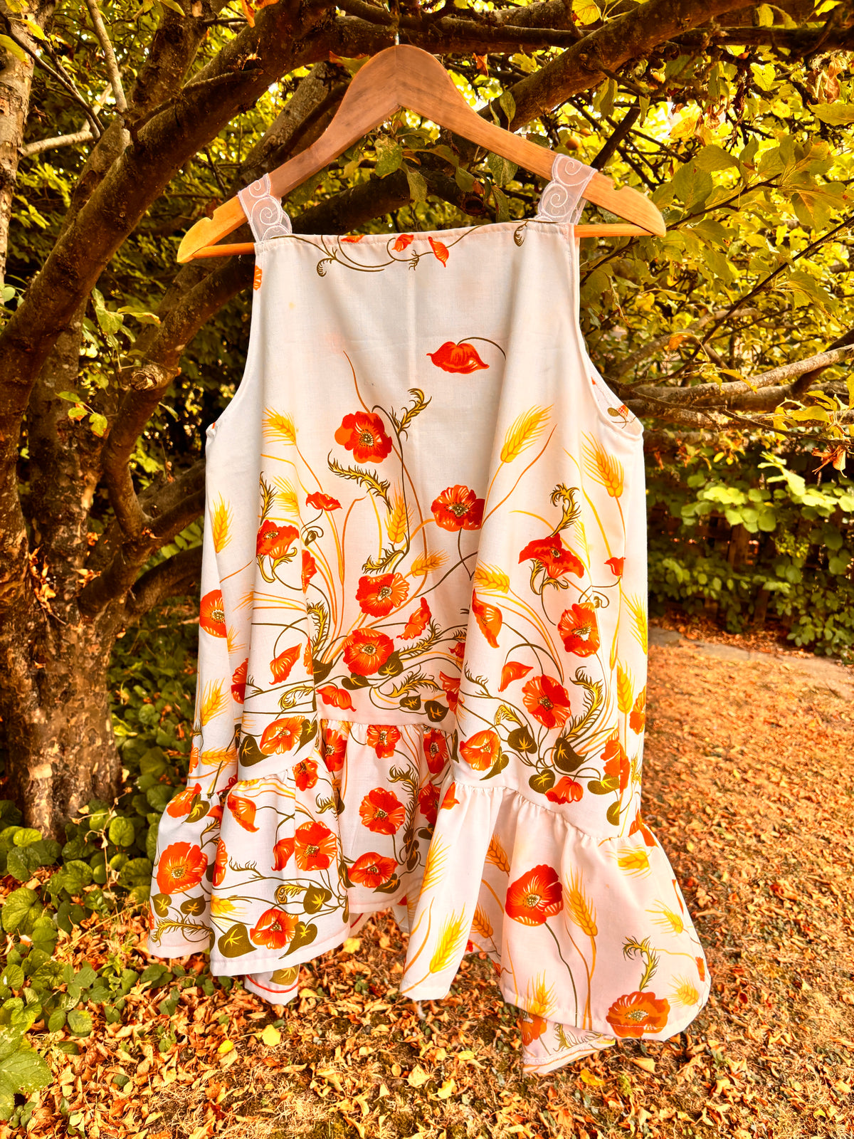 I'd [re]Wear That - Upcycled Vintage Floral Tablecloth Dipped Hem Dress