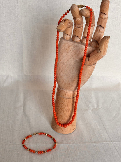 Antique Coral Bead Necklace & Bracelet Set - I'd Wear That