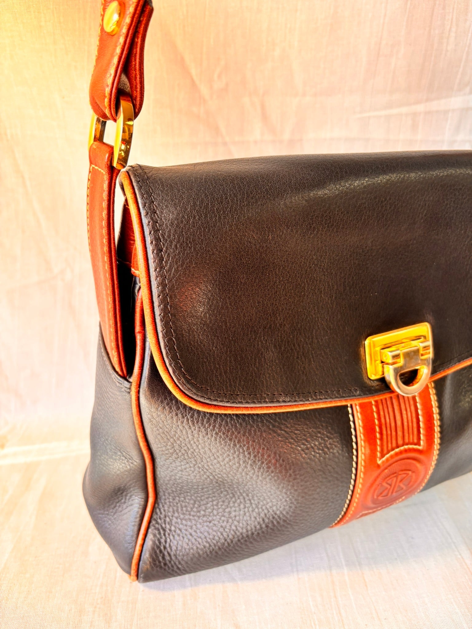 Vintage 90s Black and Tan Spanish Leather Crossbody Bag - I'd Wear That